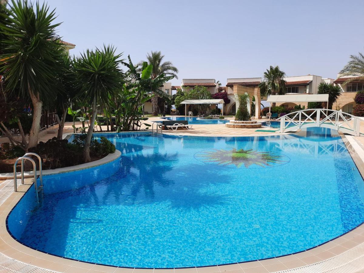 Sunrise Beach Suite B7 Gastria ภายนอก รูปภาพ