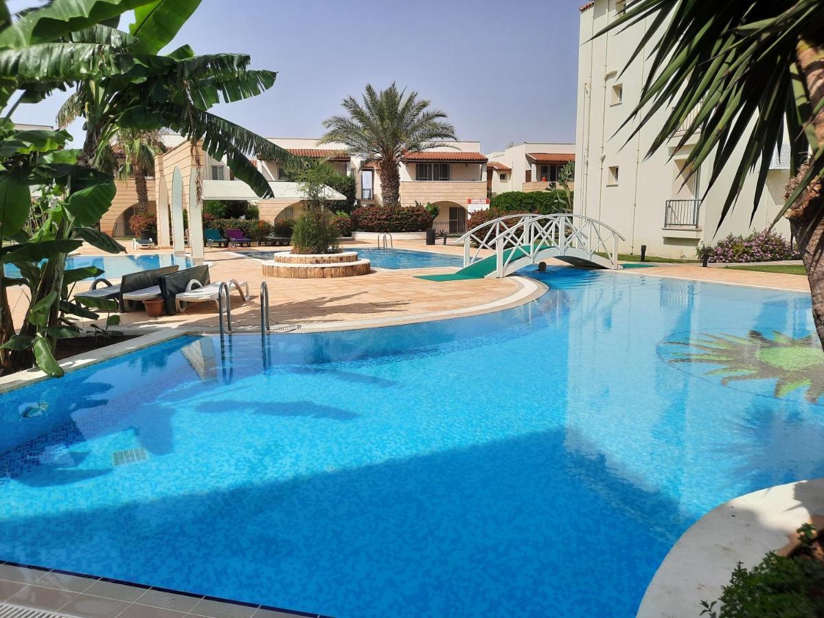 Sunrise Beach Suite B7 Gastria ภายนอก รูปภาพ